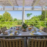 Villa Giomoa 8, Emma *